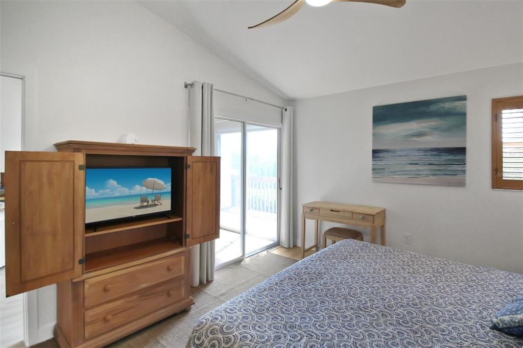 В аренду: $6,000 (2 спален, 2 ванн, 1069 Квадратных фут)