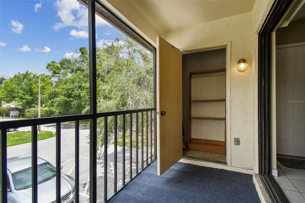 Active With Contract: $189,900 (2 beds, 2 baths, 1070 Square Feet)