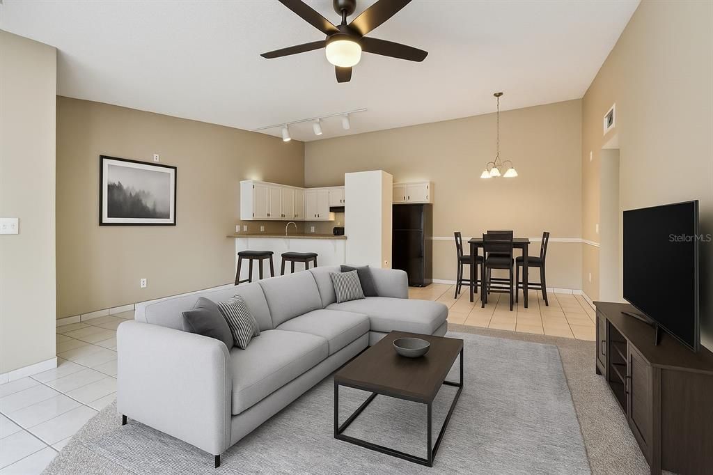Active With Contract: $189,900 (2 beds, 2 baths, 1070 Square Feet)