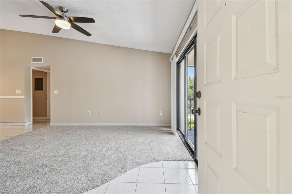 Active With Contract: $189,900 (2 beds, 2 baths, 1070 Square Feet)