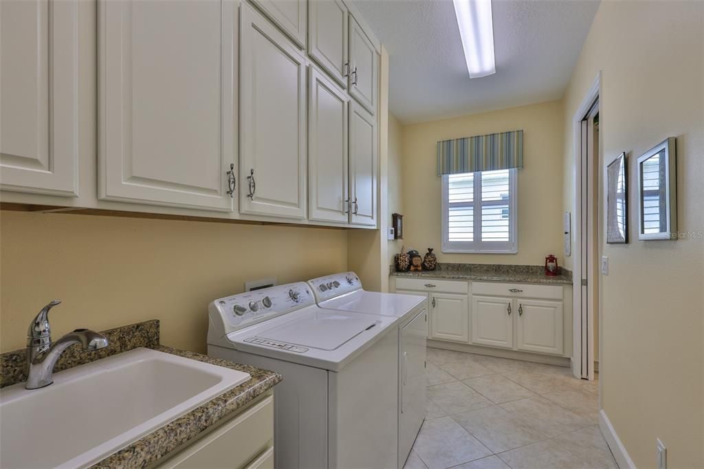 Active With Contract: $599,000 (2 beds, 2 baths, 2277 Square Feet)