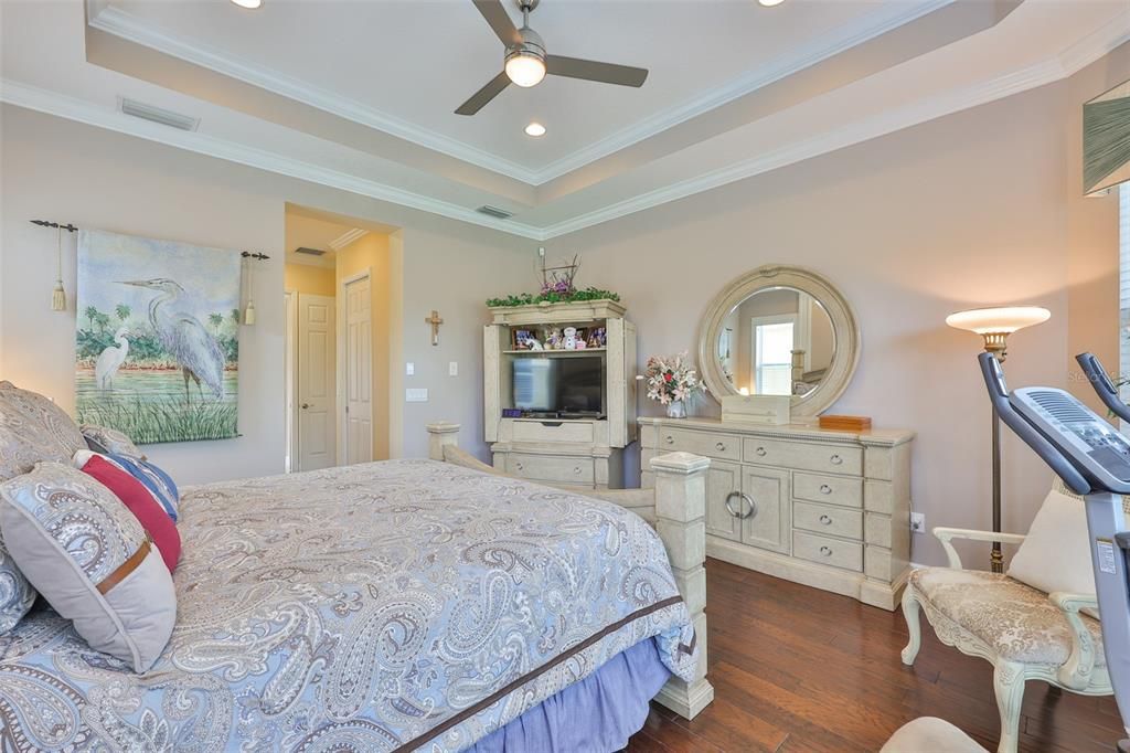 Active With Contract: $599,000 (2 beds, 2 baths, 2277 Square Feet)