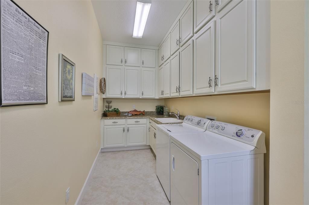 Active With Contract: $599,000 (2 beds, 2 baths, 2277 Square Feet)