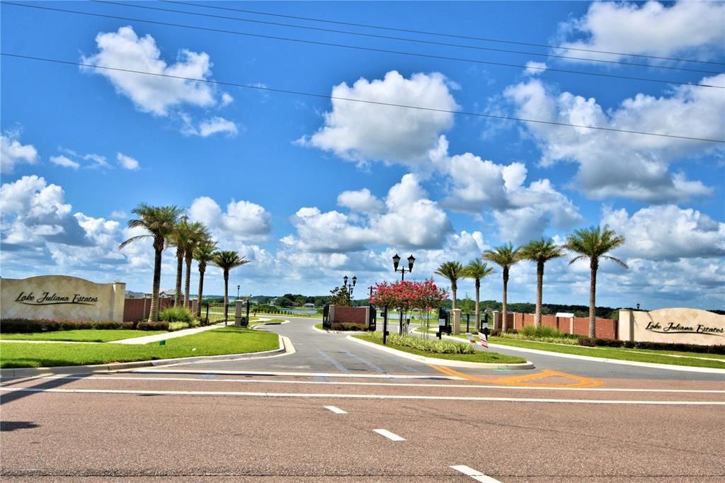 待售: $150,000 (0.89 acres)