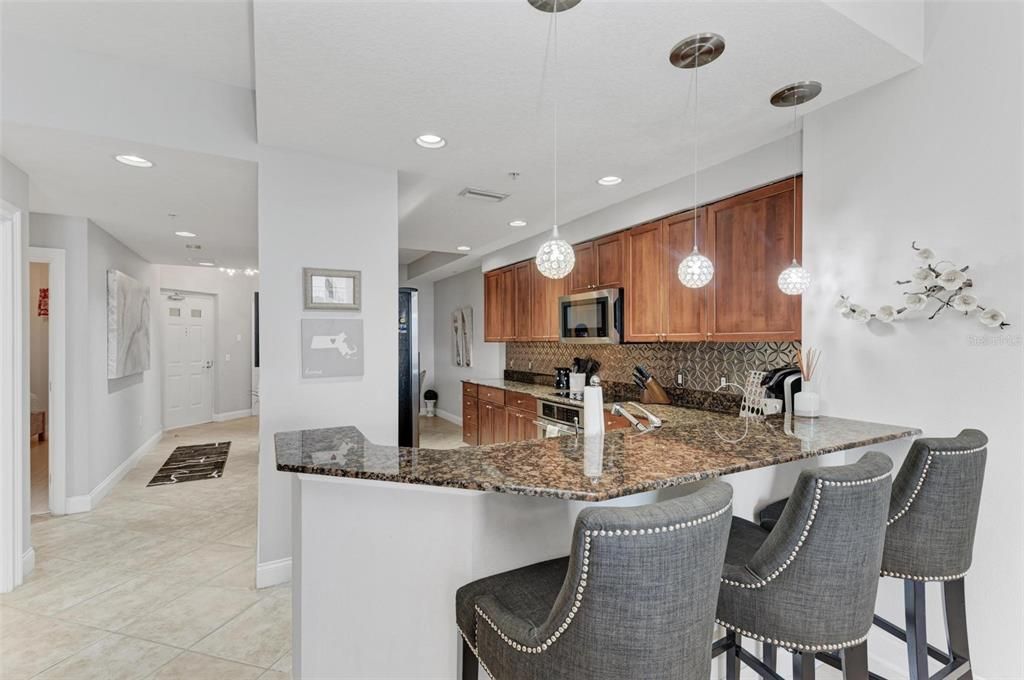 For Rent: $2,750 (2 beds, 2 baths, 1696 Square Feet)