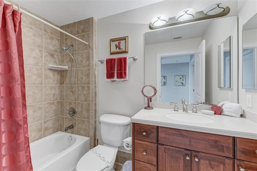 For Rent: $2,750 (2 beds, 2 baths, 1696 Square Feet)