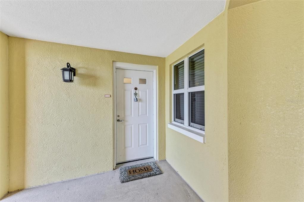 For Rent: $2,750 (2 beds, 2 baths, 1696 Square Feet)
