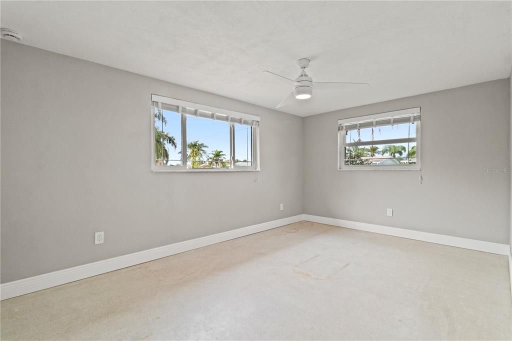 Active With Contract: $575,000 (3 beds, 2 baths, 1638 Square Feet)