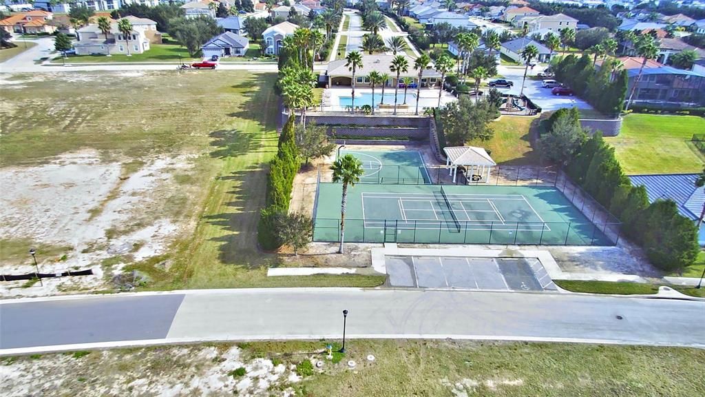 待售: $150,000 (1.74 acres)