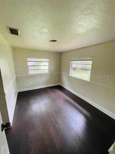 For Rent: $1,100 (2 beds, 1 baths, 672 Square Feet)