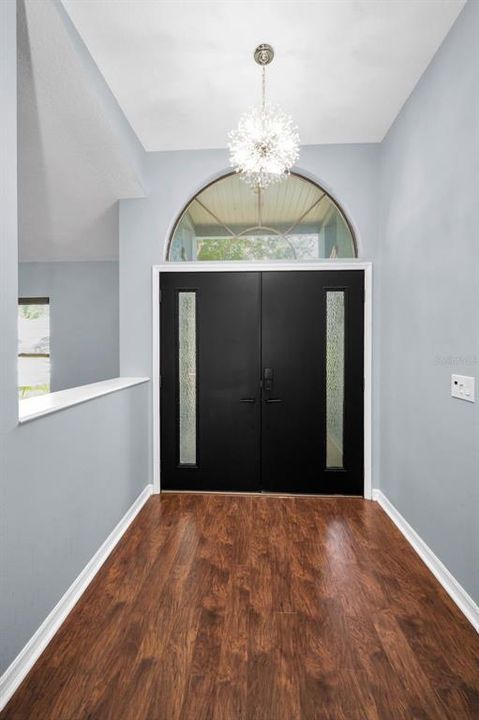 Activo con contrato: $814,900 (4 camas, 3 baños, 2396 Pies cuadrados)