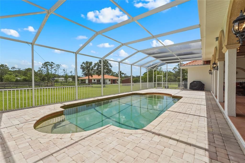 For Sale: $1,745,000 (6 beds, 3 baths, 5285 Square Feet)