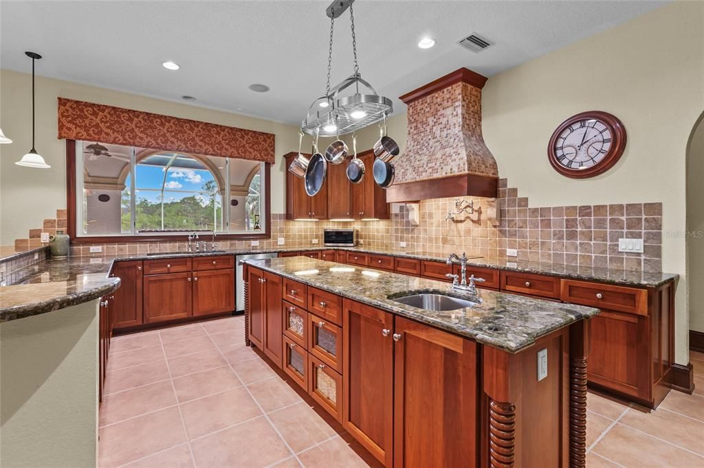 For Sale: $1,745,000 (6 beds, 3 baths, 5285 Square Feet)