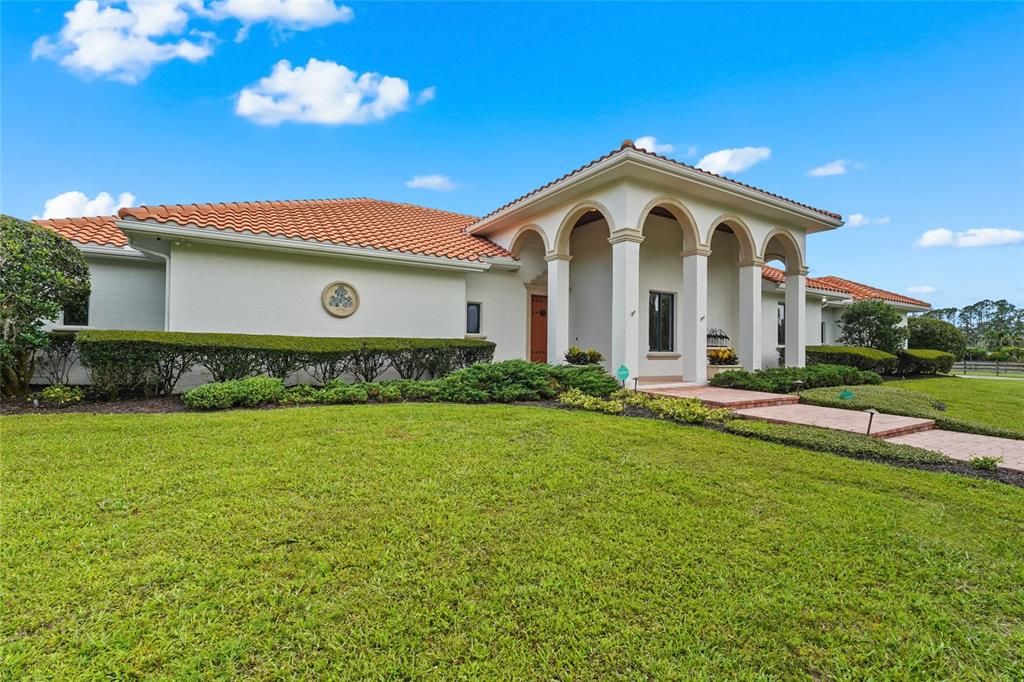 For Sale: $1,745,000 (6 beds, 3 baths, 5285 Square Feet)