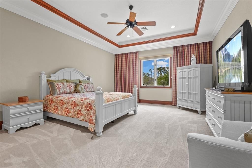 For Sale: $1,745,000 (6 beds, 3 baths, 5285 Square Feet)