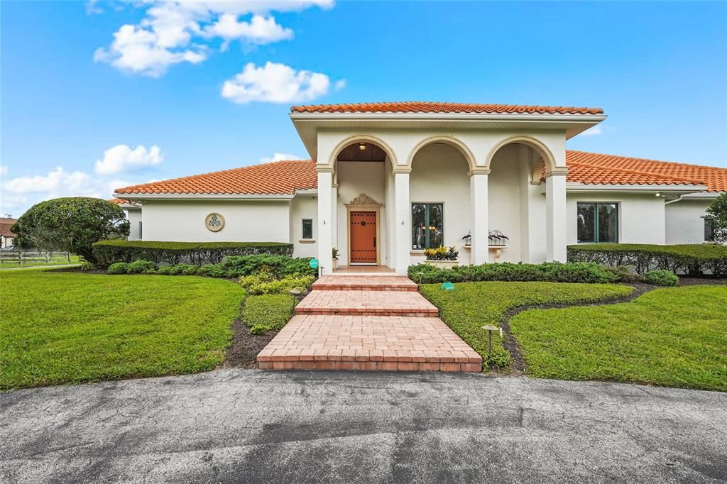 For Sale: $1,745,000 (6 beds, 3 baths, 5285 Square Feet)