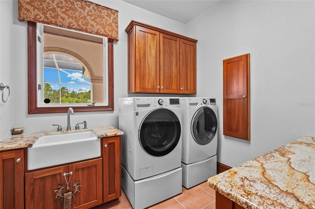 For Sale: $1,745,000 (6 beds, 3 baths, 5285 Square Feet)