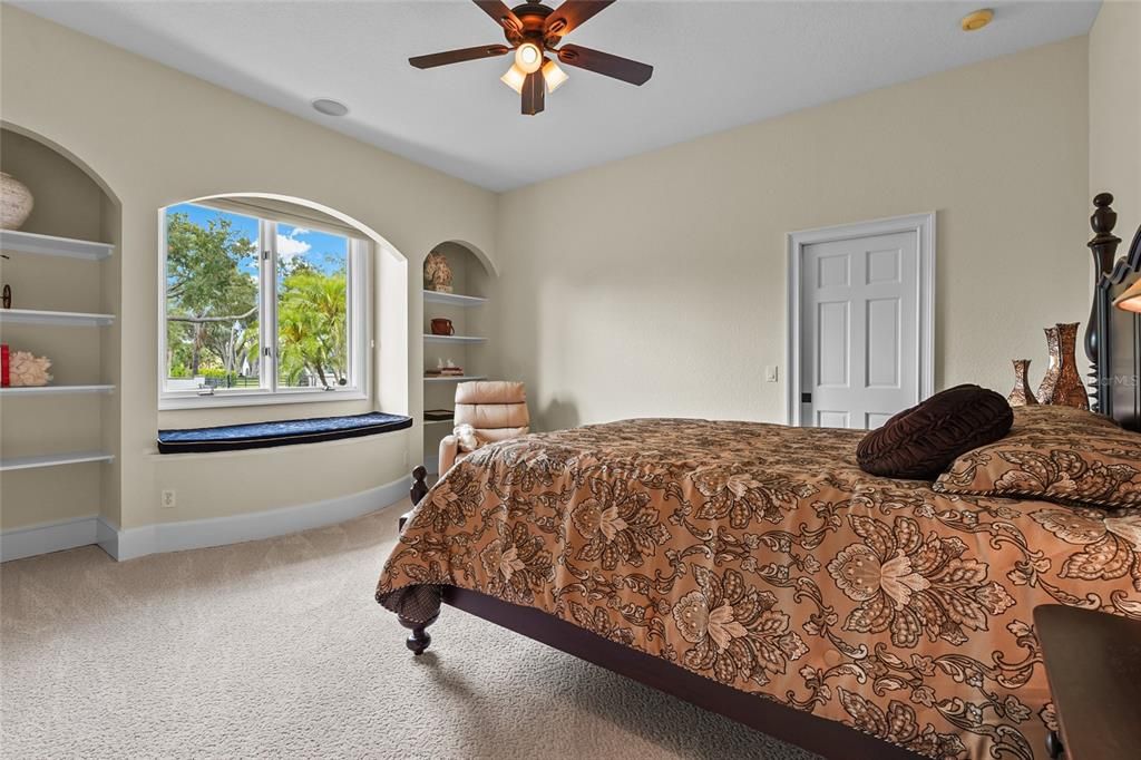 For Sale: $1,745,000 (6 beds, 3 baths, 5285 Square Feet)