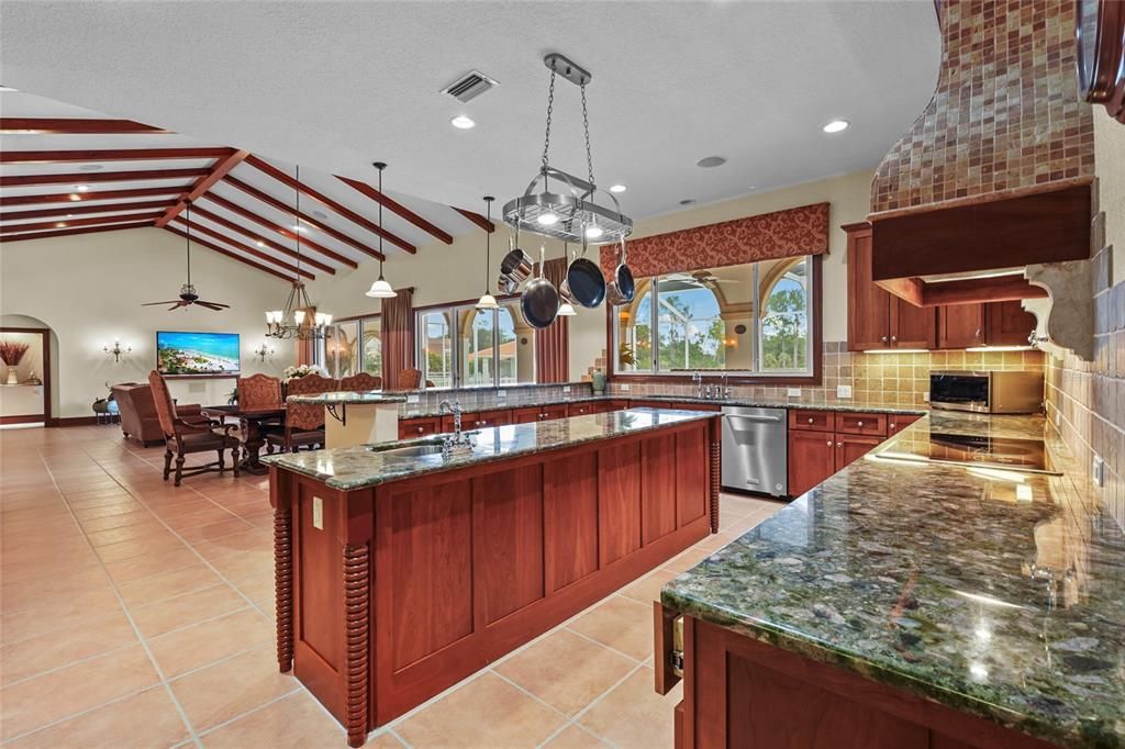 For Sale: $1,745,000 (6 beds, 3 baths, 5285 Square Feet)