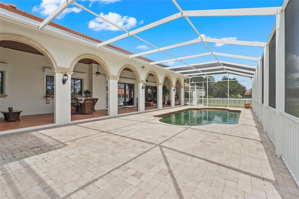 For Sale: $1,745,000 (6 beds, 3 baths, 5285 Square Feet)