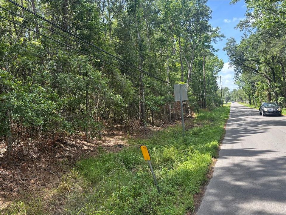 待售: $123,000 (3.70 acres)