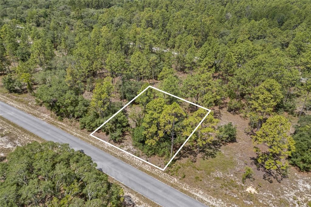 На продажу: $13,000 (0.25 acres)