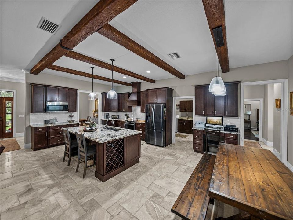 待售: $799,000 (4 贝兹, 2 浴室, 2601 平方英尺)