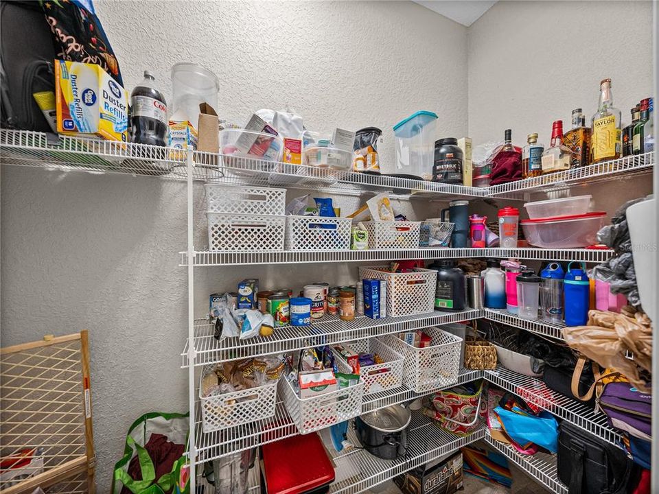 待售: $799,000 (4 贝兹, 2 浴室, 2601 平方英尺)