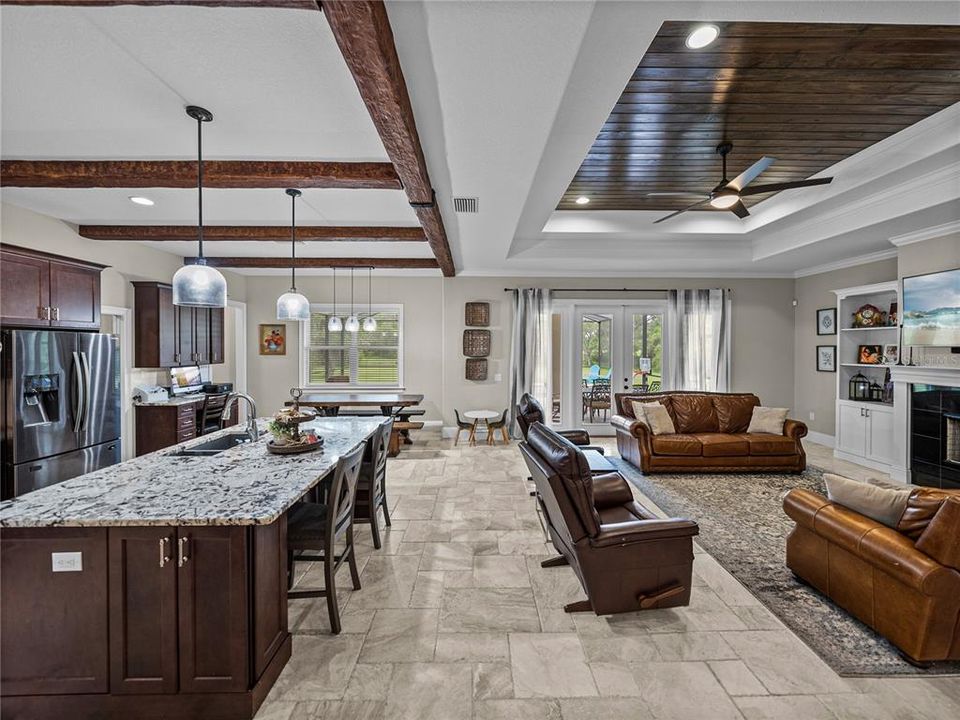 待售: $799,000 (4 贝兹, 2 浴室, 2601 平方英尺)