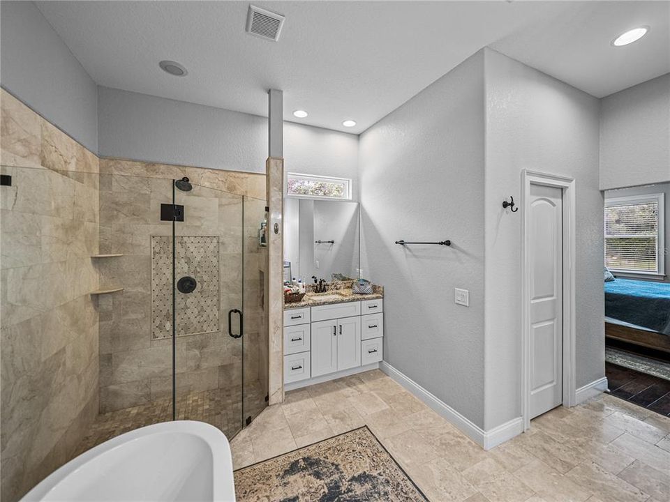 待售: $799,000 (4 贝兹, 2 浴室, 2601 平方英尺)