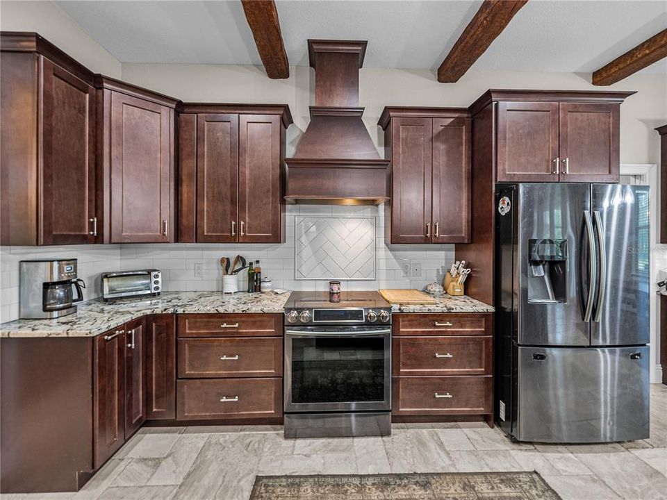 待售: $799,000 (4 贝兹, 2 浴室, 2601 平方英尺)