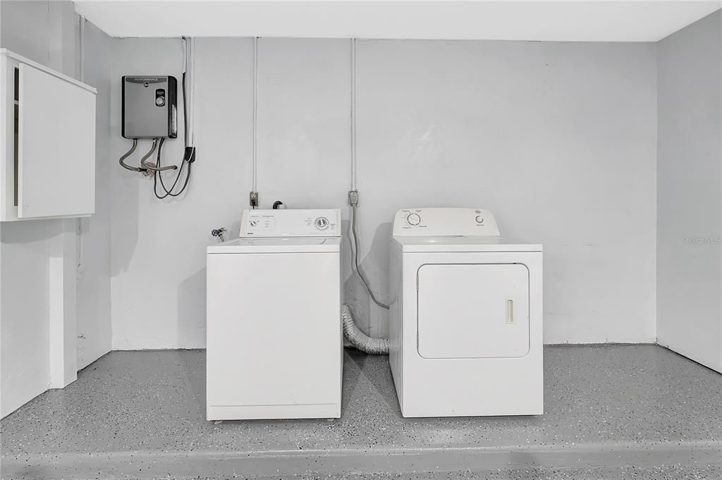 合同活跃: $279,000 (3 贝兹, 2 浴室, 1435 平方英尺)