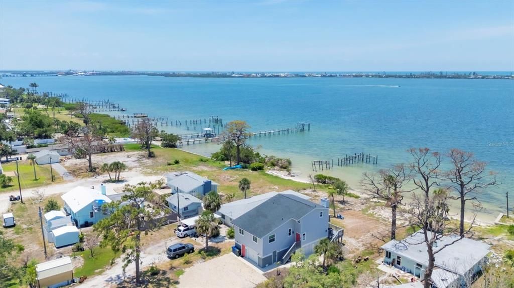 For Rent: $7,500 (2 beds, 2 baths, 1200 Square Feet)