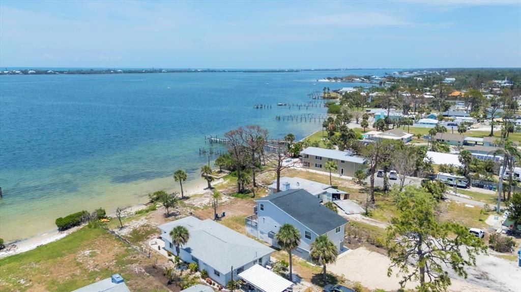 For Rent: $7,500 (2 beds, 2 baths, 1200 Square Feet)