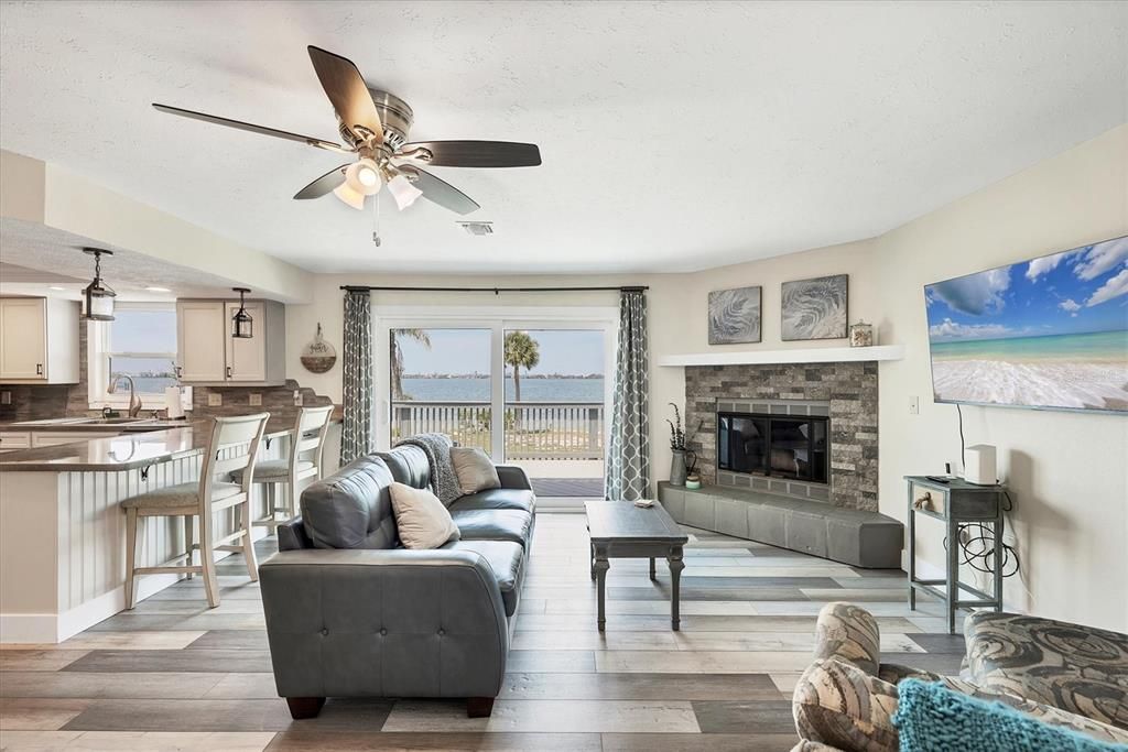 For Rent: $7,500 (2 beds, 2 baths, 1200 Square Feet)