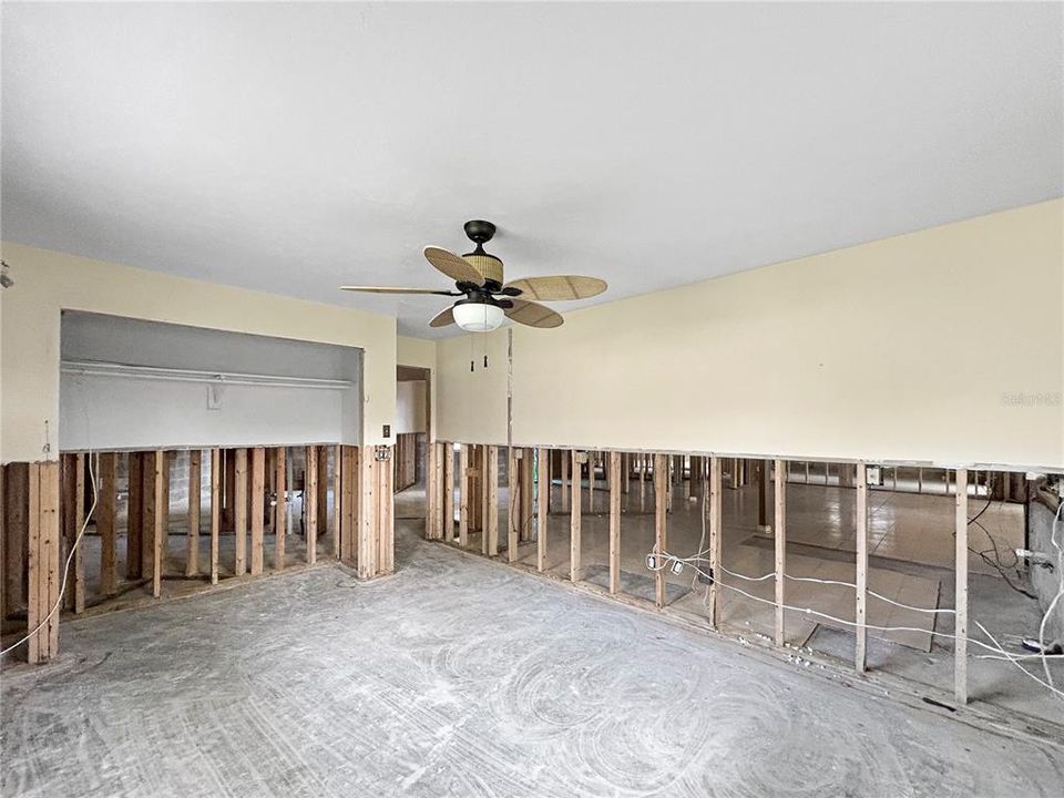 For Sale: $439,900 (3 beds, 2 baths, 2639 Square Feet)