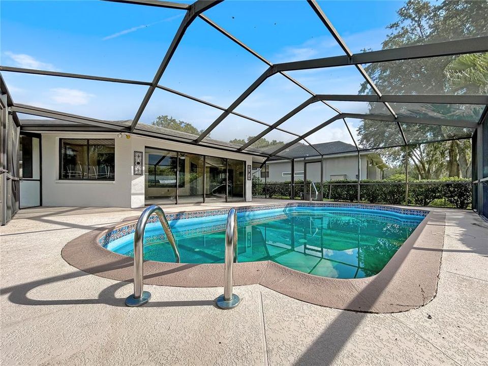 For Sale: $439,900 (3 beds, 2 baths, 2639 Square Feet)