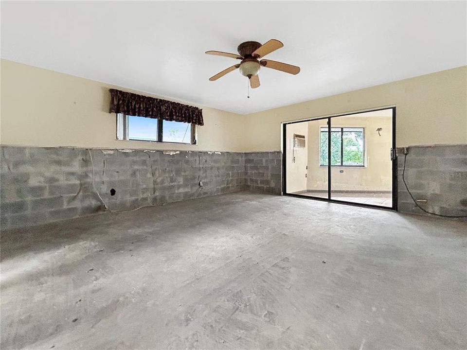 For Sale: $439,900 (3 beds, 2 baths, 2639 Square Feet)