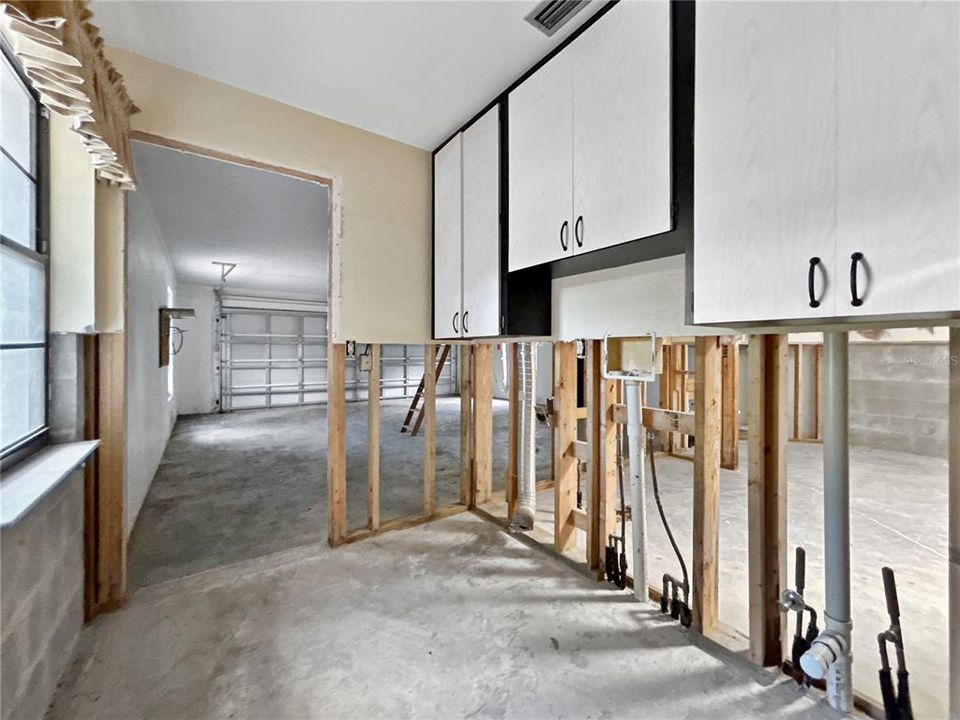 For Sale: $439,900 (3 beds, 2 baths, 2639 Square Feet)