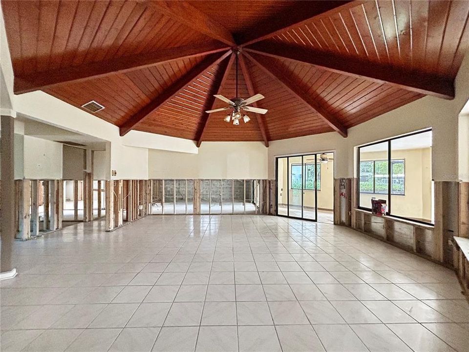 For Sale: $439,900 (3 beds, 2 baths, 2639 Square Feet)