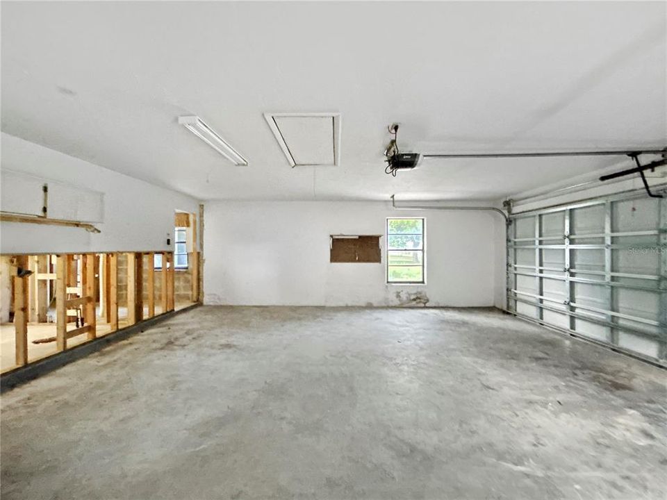 For Sale: $439,900 (3 beds, 2 baths, 2639 Square Feet)