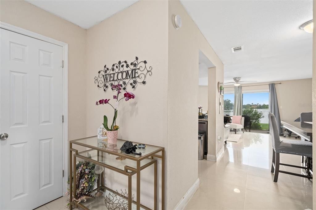 For Sale: $239,500 (2 beds, 2 baths, 1217 Square Feet)