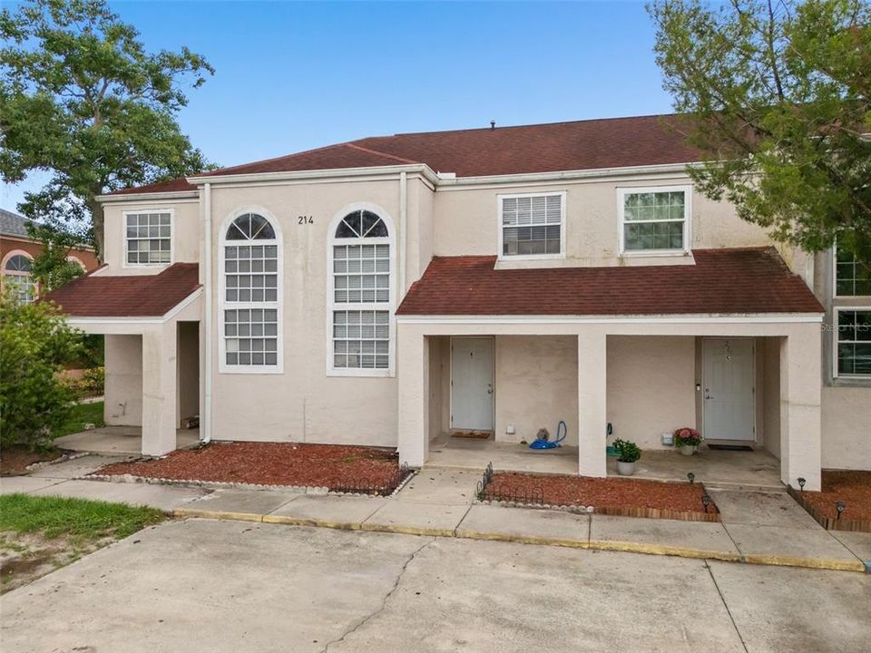 For Sale: $239,500 (2 beds, 2 baths, 1217 Square Feet)