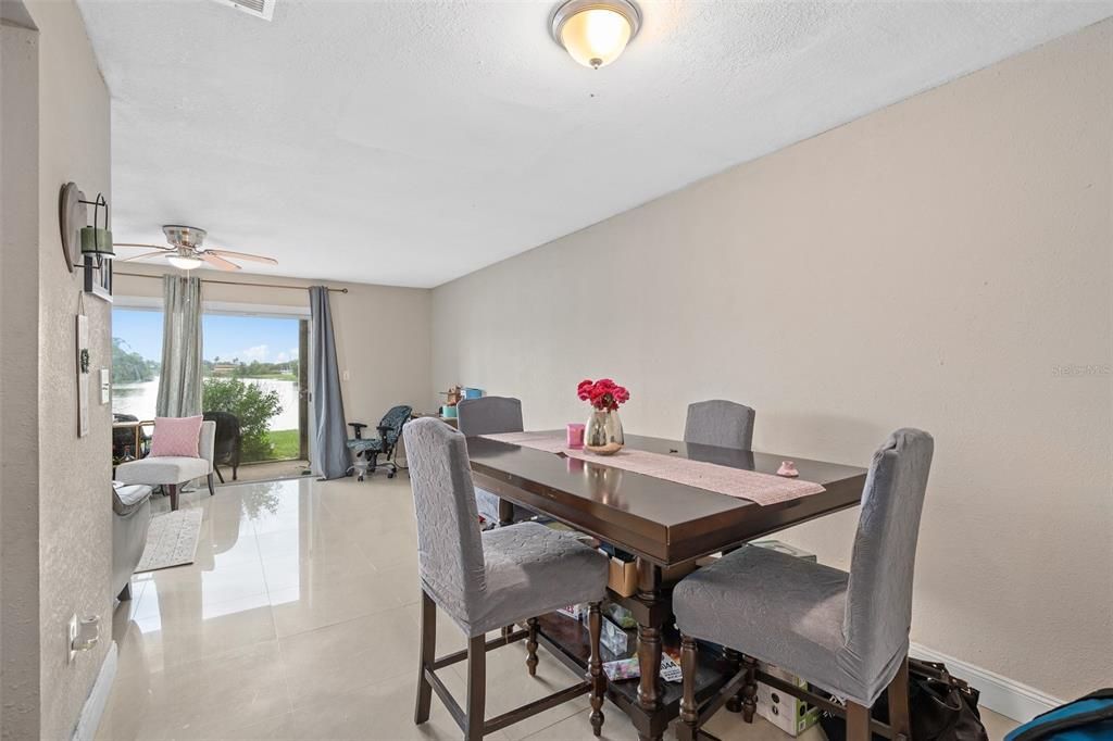 For Sale: $239,500 (2 beds, 2 baths, 1217 Square Feet)