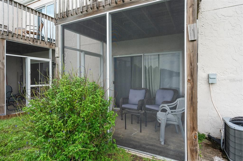 For Sale: $239,500 (2 beds, 2 baths, 1217 Square Feet)