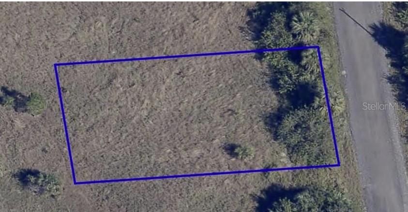 На продажу: $32,000 (0.23 acres)