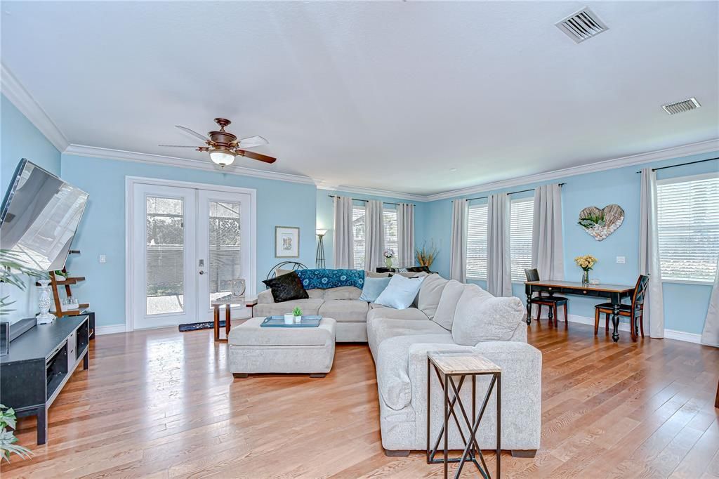 For Sale: $514,900 (3 beds, 2 baths, 2538 Square Feet)