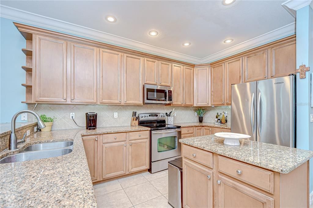 For Sale: $514,900 (3 beds, 2 baths, 2538 Square Feet)