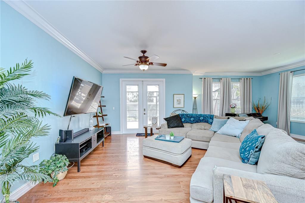 For Sale: $514,900 (3 beds, 2 baths, 2538 Square Feet)