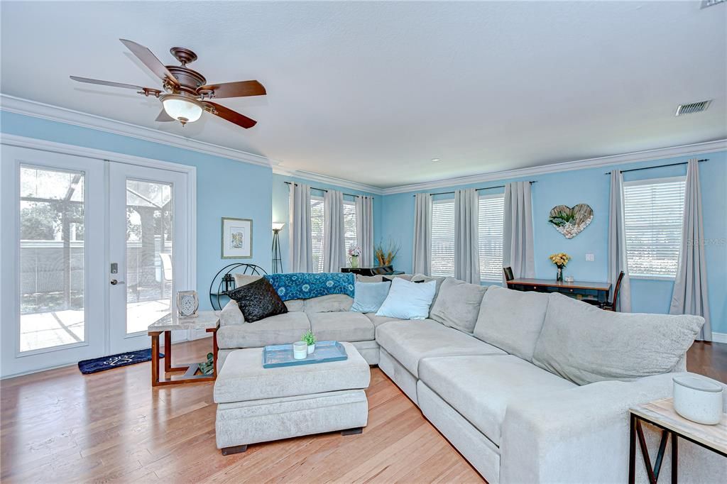 For Sale: $514,900 (3 beds, 2 baths, 2538 Square Feet)